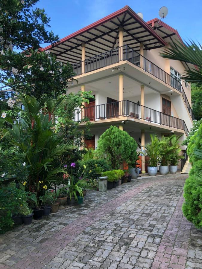 Coral Palm Villa And Apartment Unawatuna Bagian luar foto