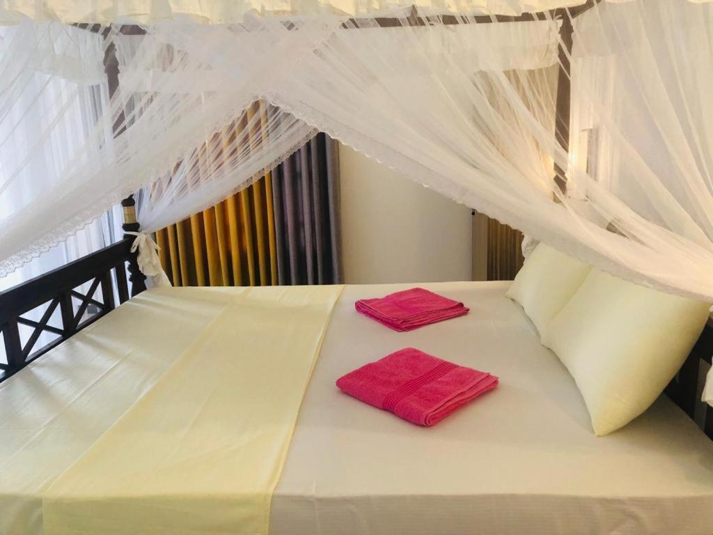 Coral Palm Villa And Apartment Unawatuna Bagian luar foto