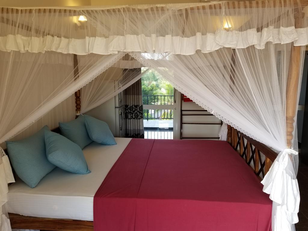 Coral Palm Villa And Apartment Unawatuna Bagian luar foto